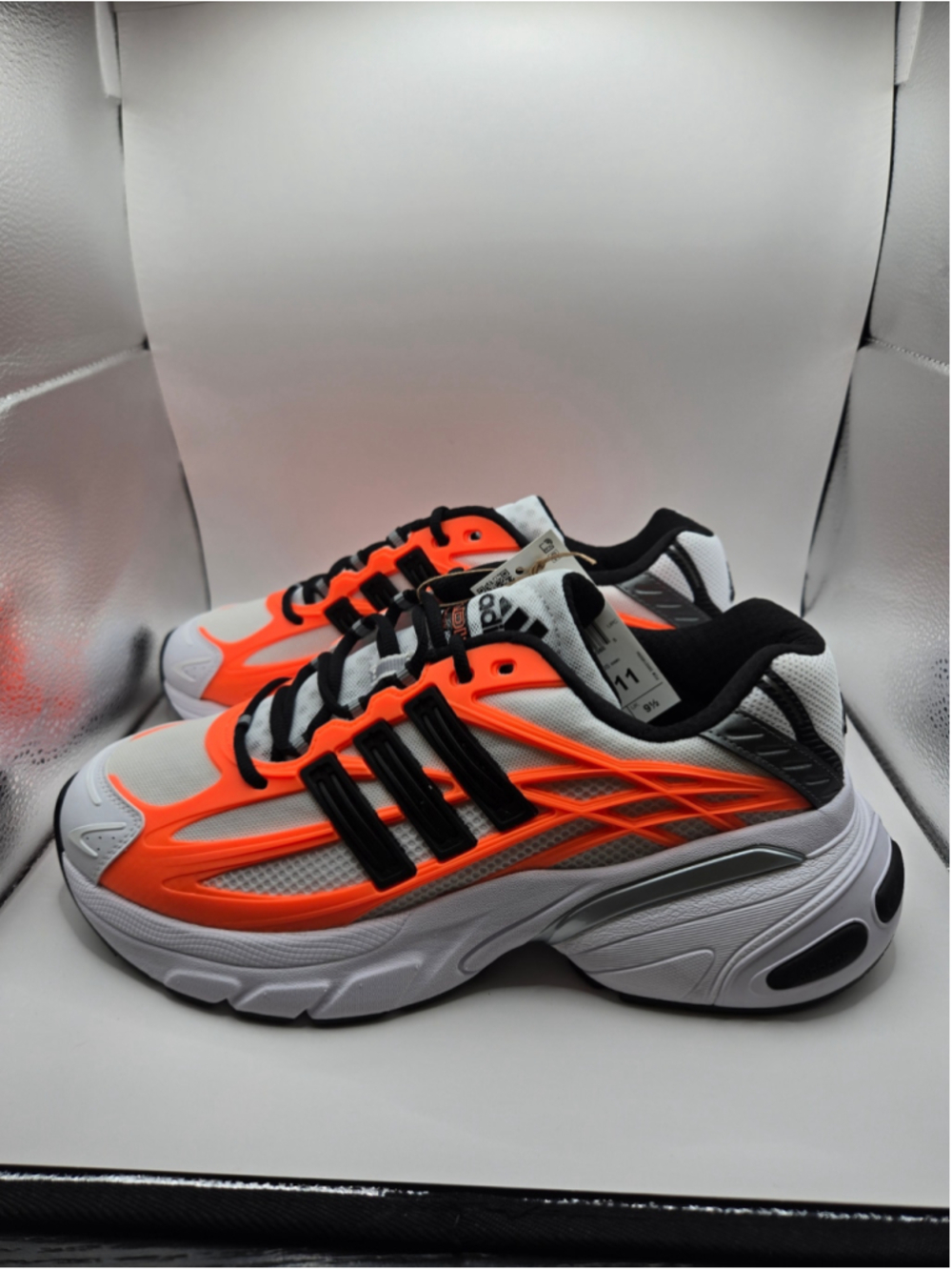 Men's Adidas Adistar XLG 2.0 Sneakers Size 10 White and Orange